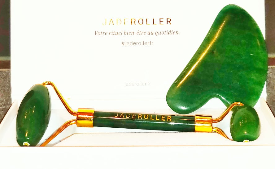 jade roller visage massage authentique pierre naturelle beauté