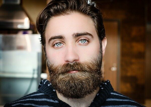 Comment bien prendre soin de votre barbe hipster ?